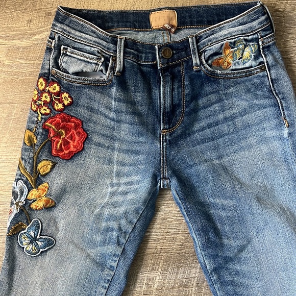 Driftwood Marilyn Boho Embroidered Floral Medium Wash Jeans Size 26 - Picture 2 of 6